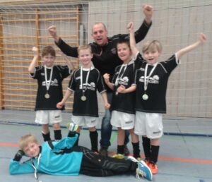 f-jugend_turniersieg_haslach_2016_01_24